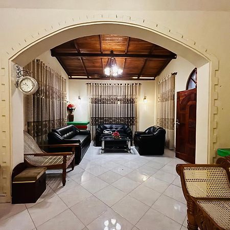 360 City View بادولا المظهر الخارجي الصورة